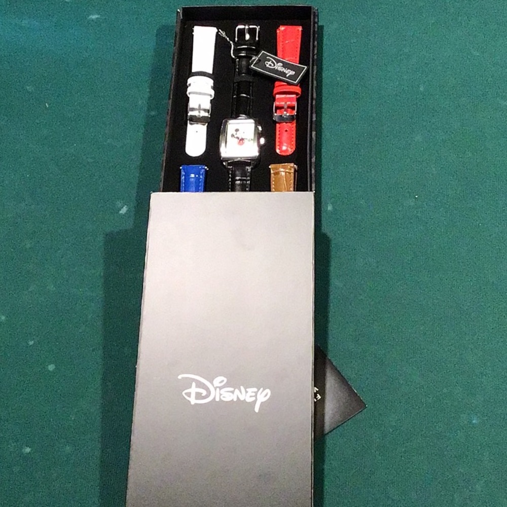 Disney Watch Set - Picture 4 of 6